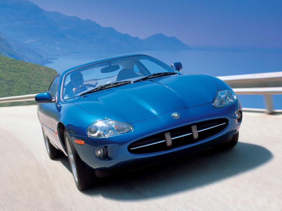  Jaguar XK8 Coupe 1996 года  (фото 20 из 26)